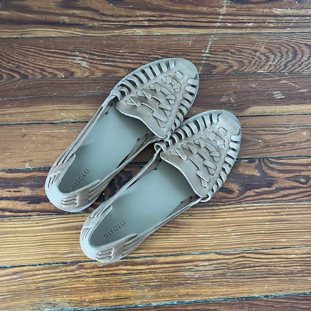 Nisolo Huarache Almond Leather Sandals, Size 9.5